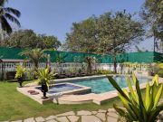 Private pool & landscaped garden